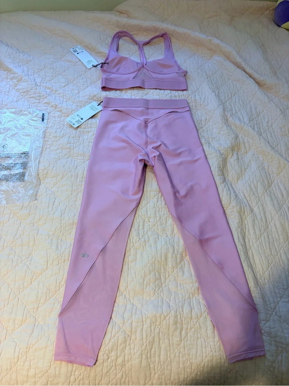 NWT Alo Yoga Airlift Rebel Bra & Leggings Set